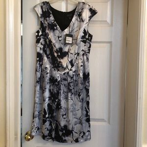🆕St. John Silk Dress. NWT